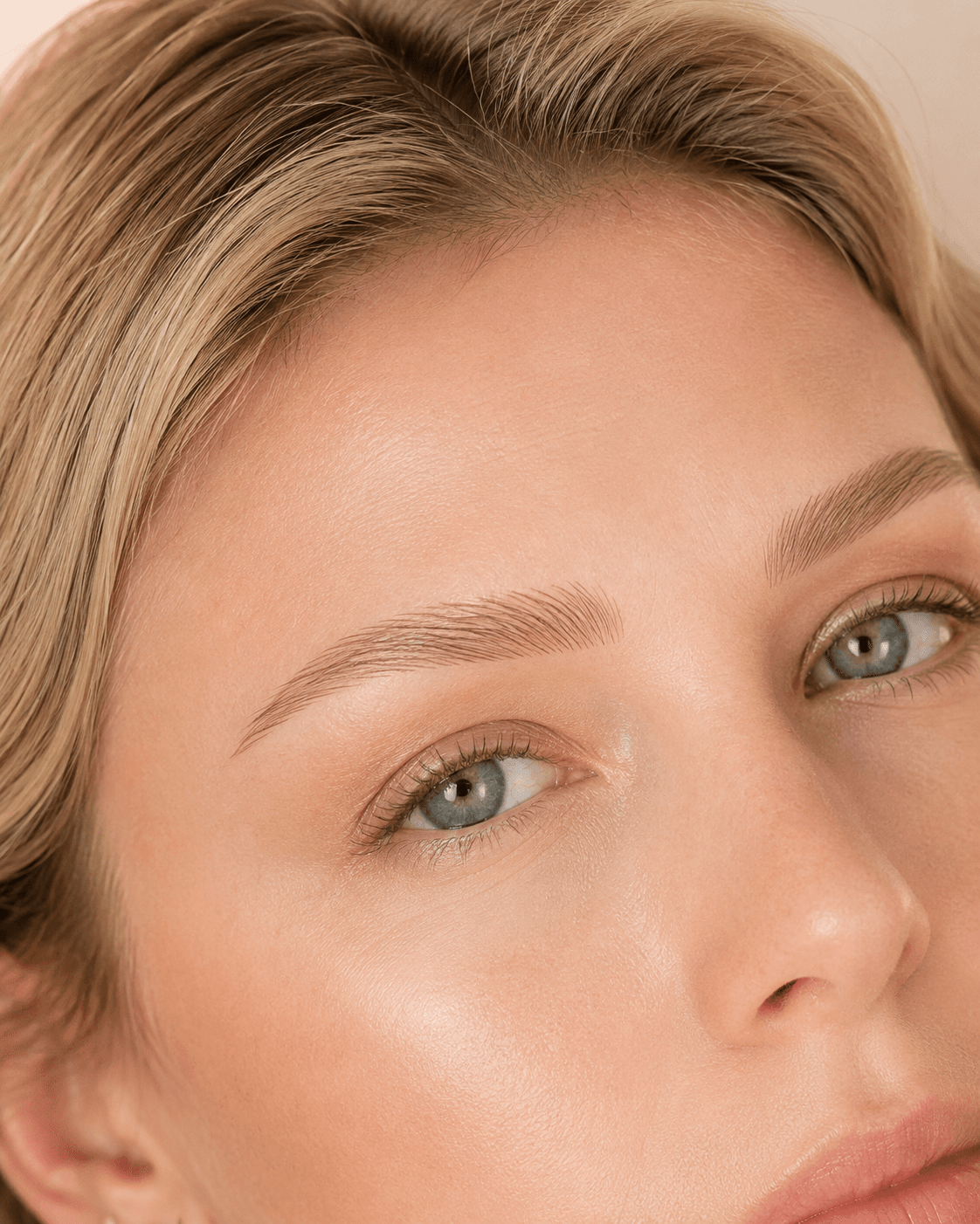 Feathered microblading, golden blonde